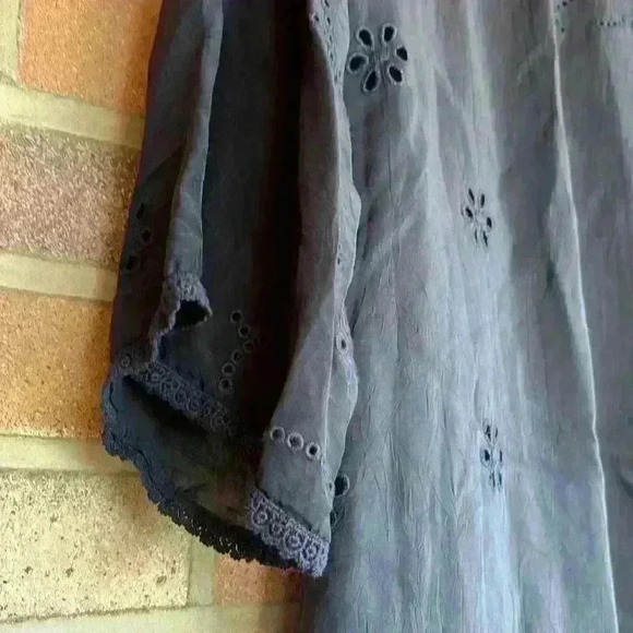 Johnny Was Black 3/4 Sleeve embroidered eyelet tunic style peasant blouse - Picture 9 of 10